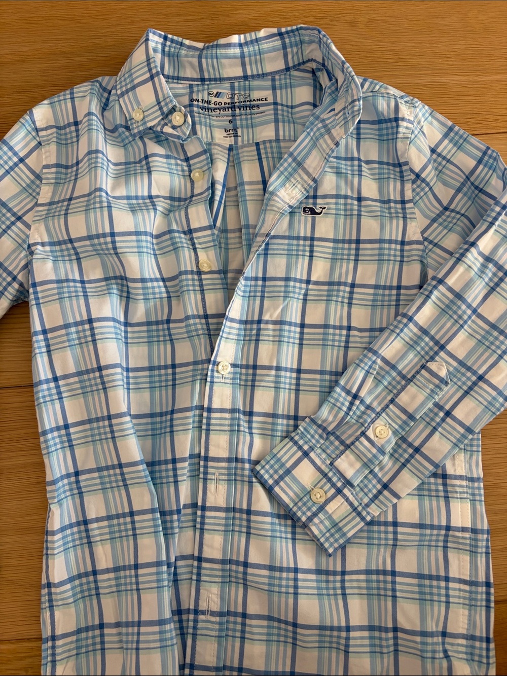 Vineyard Vines Men's White and Blue Plaid Button-Down Shirt